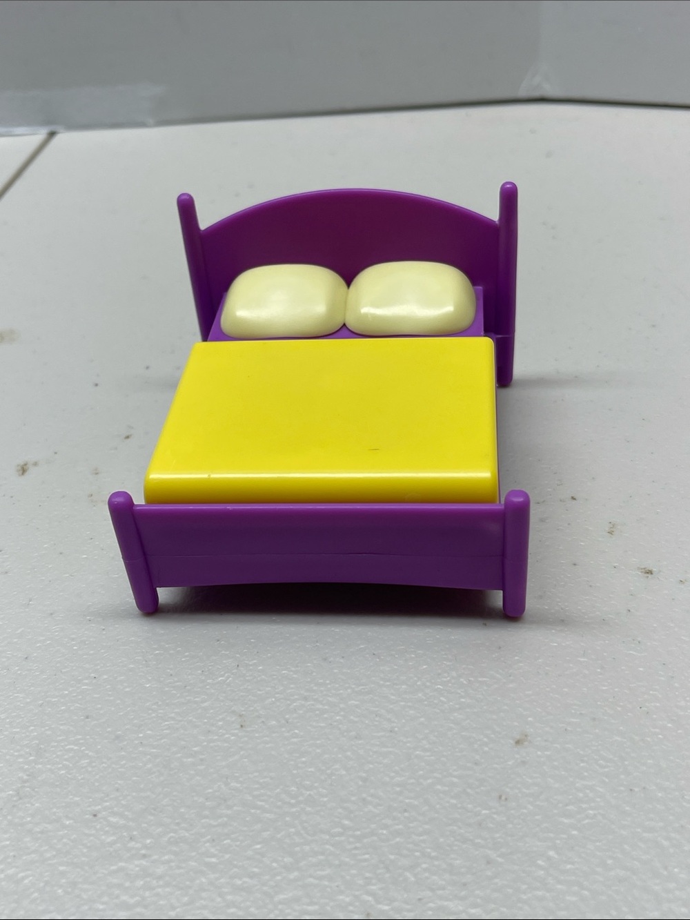 Peppa Pig Purple Bed with Yellow Mattress and Cream Pillows